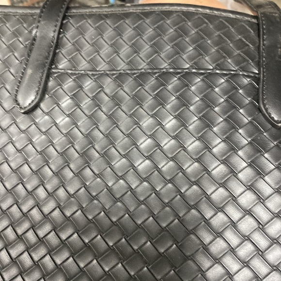 Tote and accessories - Picture 3 of 5